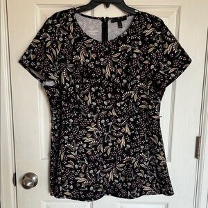 Lane Bryant Black Floral Short Sleeve Top